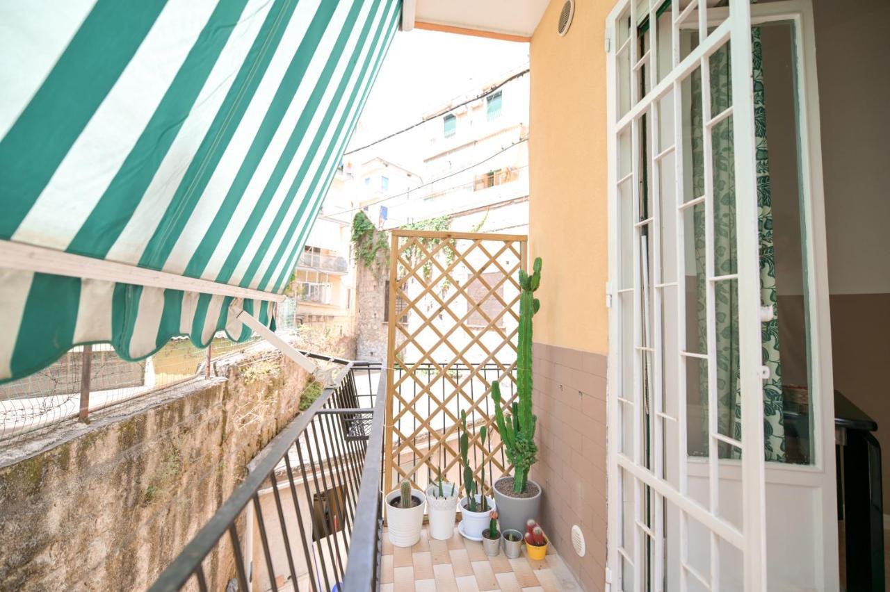 Living Salerno B&B Bagian luar foto