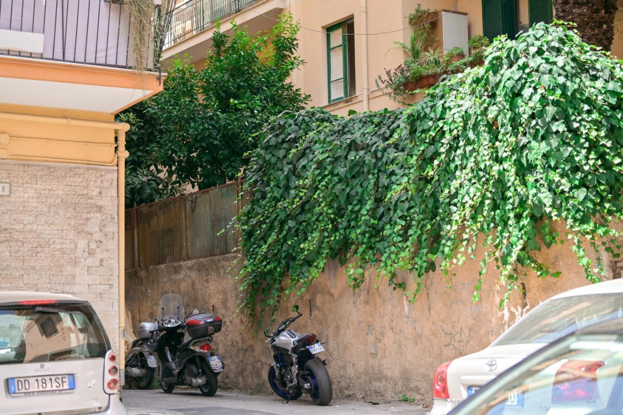 Living Salerno B&B Bagian luar foto