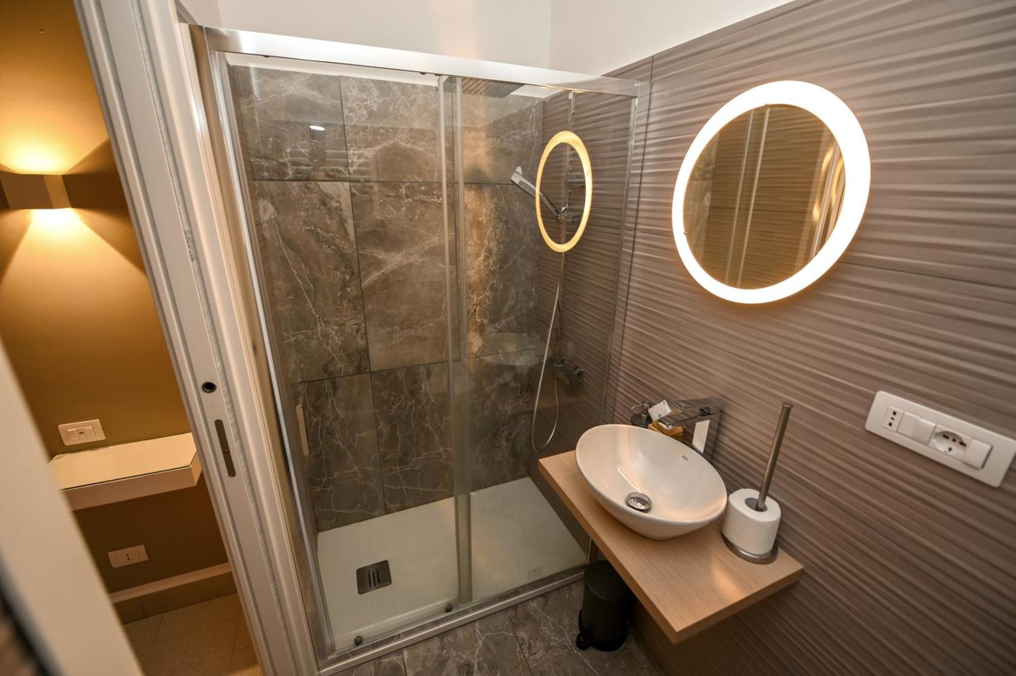 Living Salerno B&B Bagian luar foto