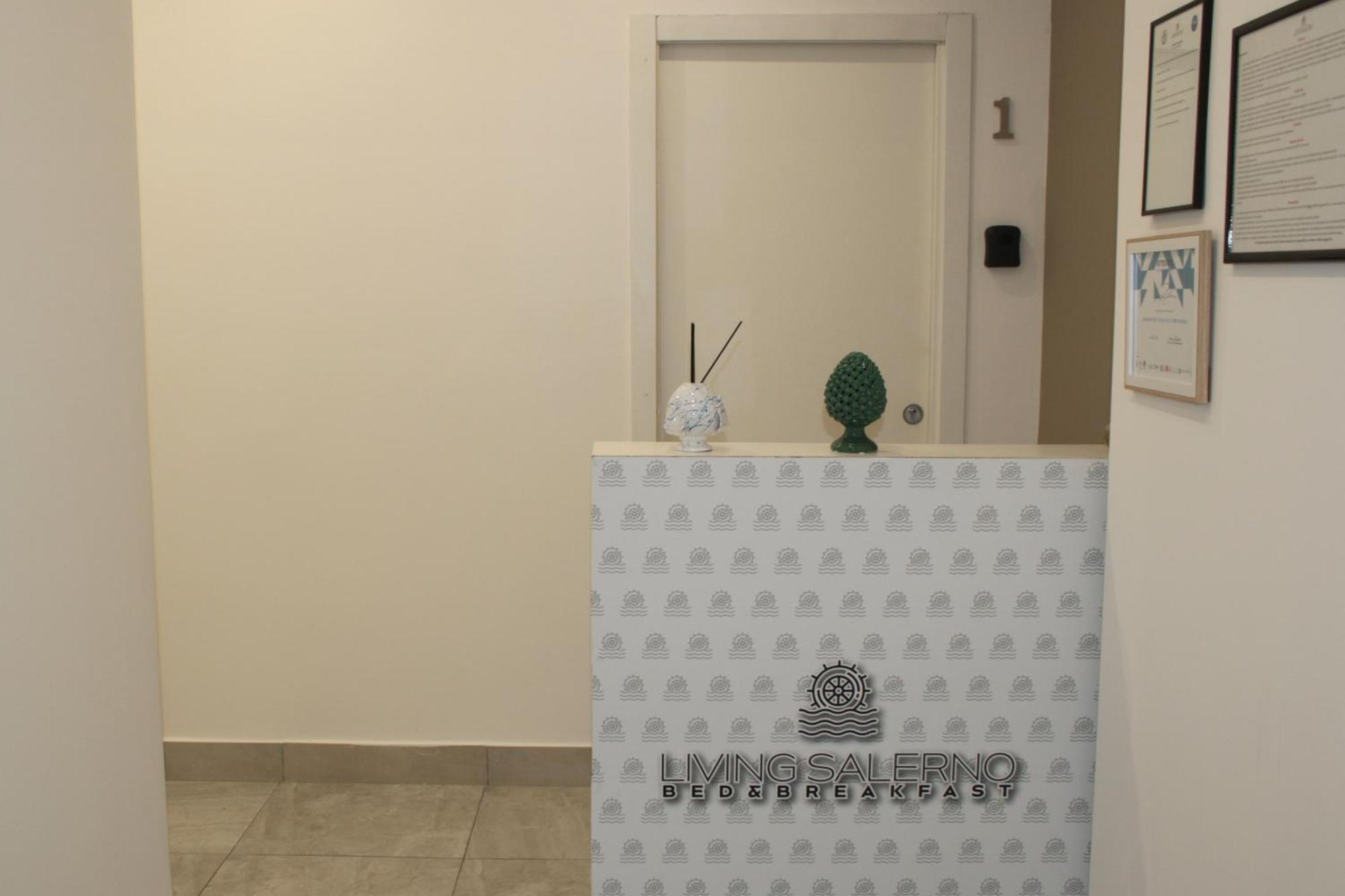 Living Salerno B&B Bagian luar foto