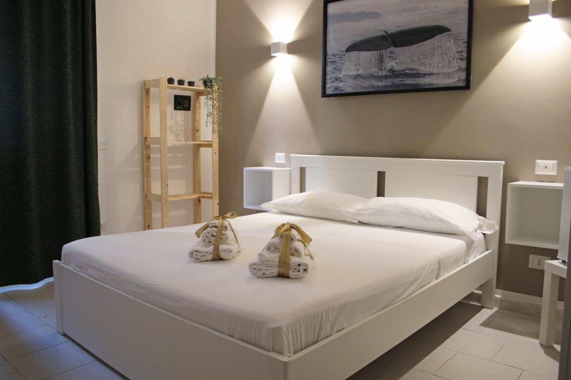 Living Salerno B&B Bagian luar foto